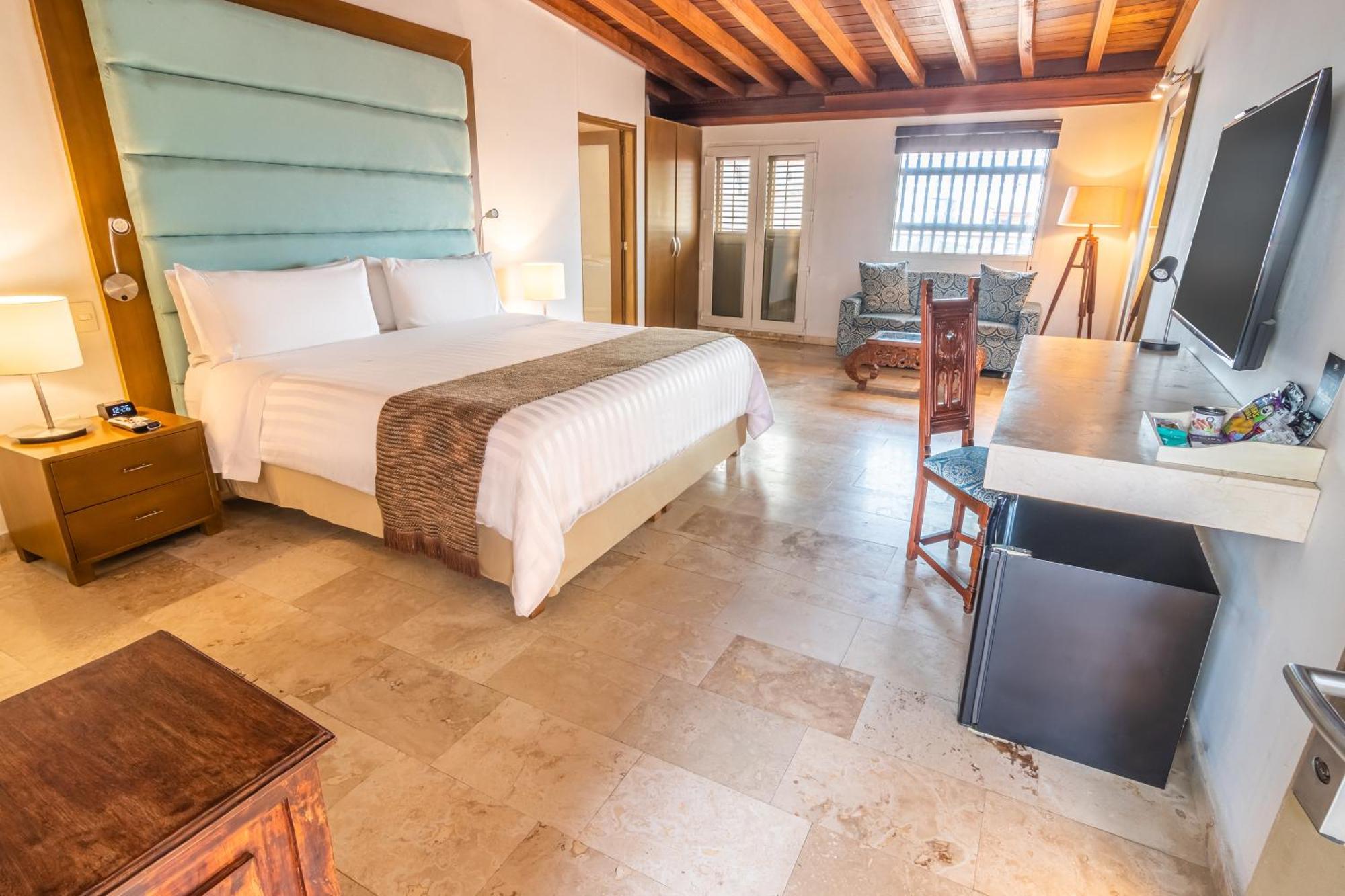 Ghl Collection Armeria Real