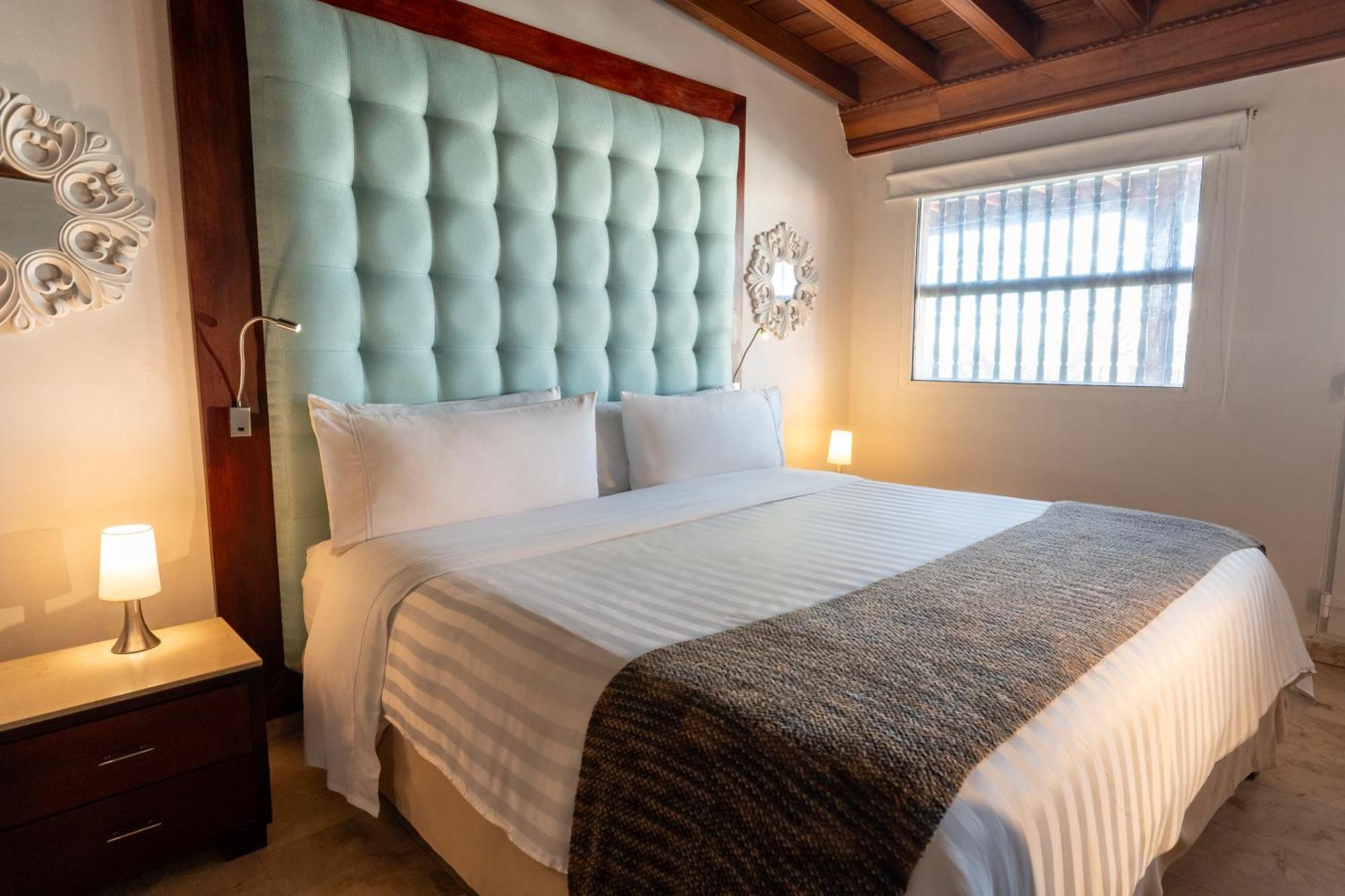 Ghl Collection Armeria Real