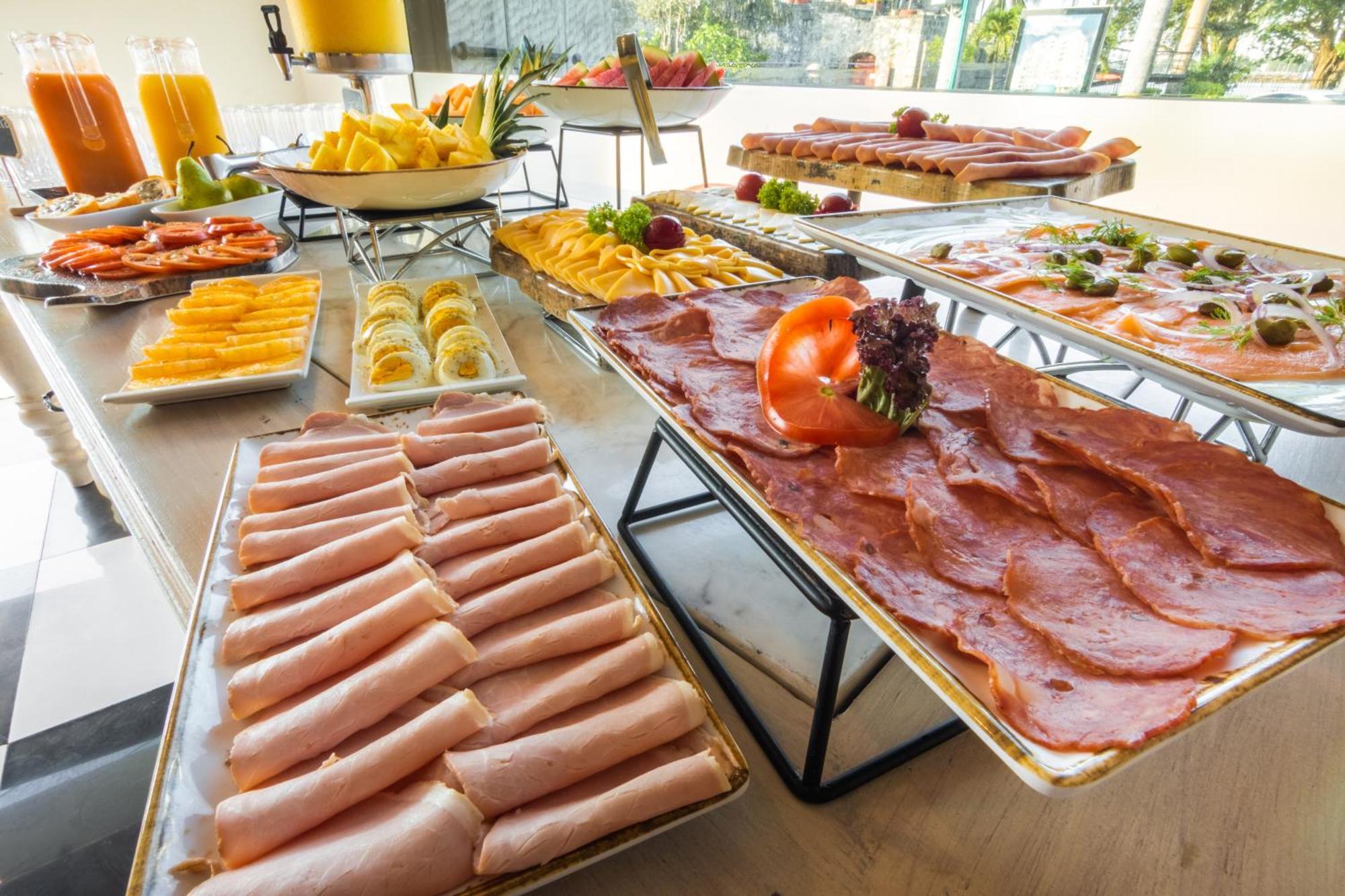 Hotel Ghl Armería Real 4*